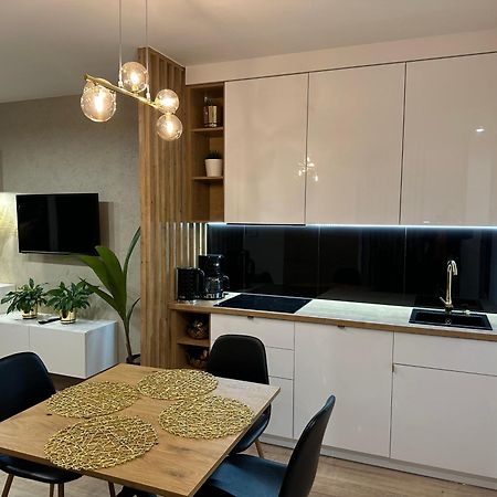 Nowoczesny Apartament Z Garazem Morelova Gdańsk Extérieur photo